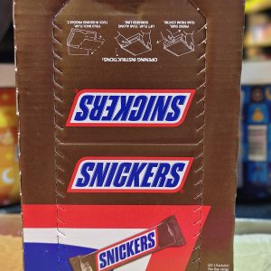 سنيكرز Snickers شوكولاتة بالحليب محشية نوجا وكراميل وفول سوداني وجبة سريعة تشبع الجوع وتديك طاقة 💪
