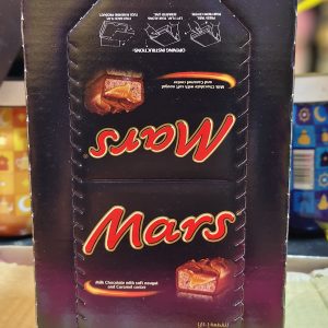 مارس Mars شوكولاتة بالحليب محشية نوجا طرية وكراميل طعم غني ومشبّع ويشيل الجوع 😋 الوزن: 40 جرام للقطعة العبوة: بوكس 24 قطعة